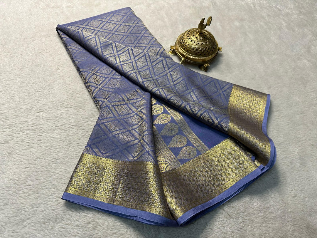 Gray Color Mysore Silk Sarees With Price and Online Shopping Price Under  1500 . this Fabric Very Smooth and Rich Premium Zari Weaving Work and Traditional Woman Collection and This Fabric Mysore Silk Saree Fully ZAri Weaving Work and For Wedding Price and Best Selling This Saree . Traditional Look FOr 2024- 2025 , 2026 .