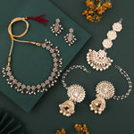 Load image into Gallery viewer, Vedika Stone Necklace With Earnings | Shoppers Trend