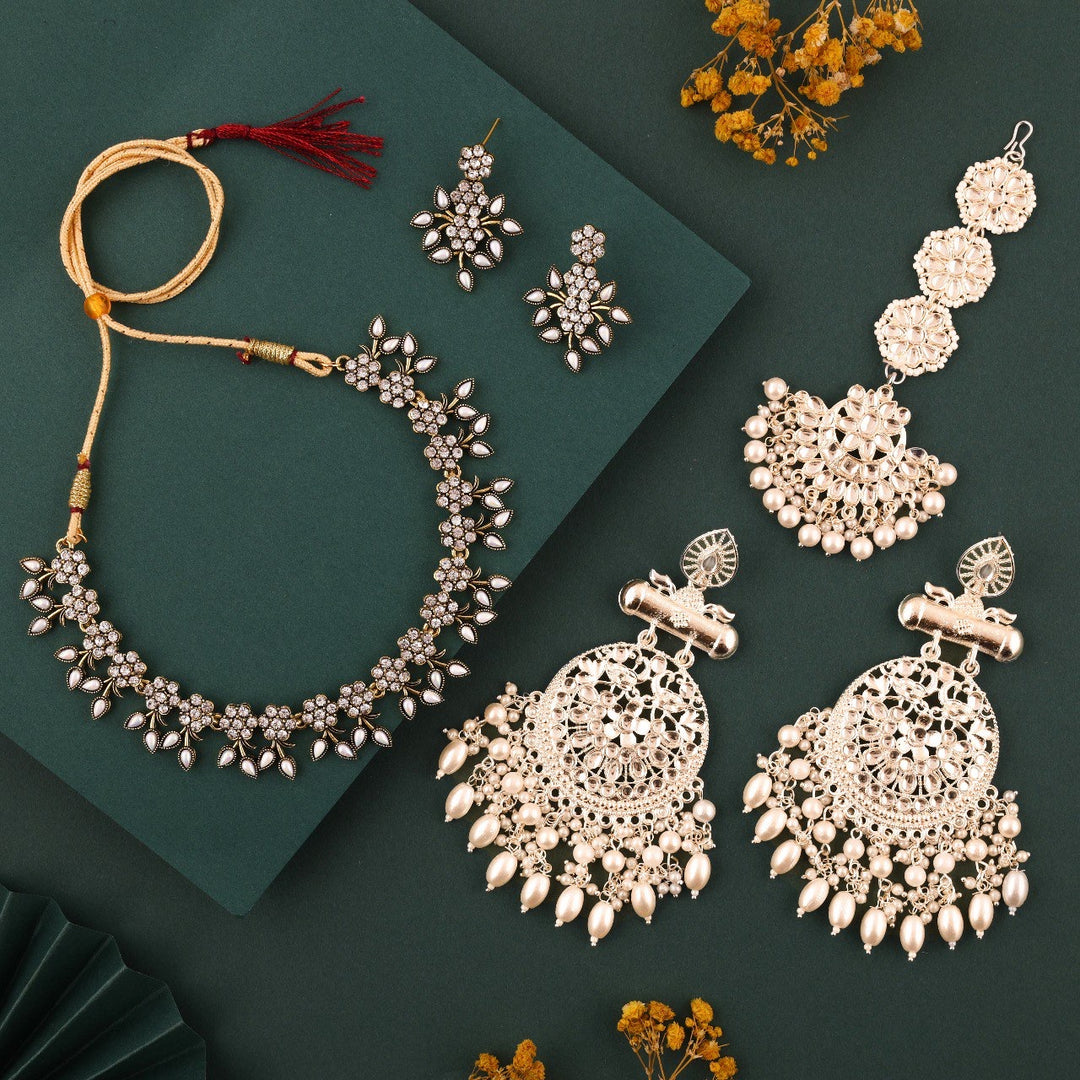 Vedika Stone Necklace With Earnings | Shoppers Trend