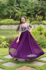Load image into Gallery viewer, Jenika Faux Blooming Gown | Shoppers Trend
