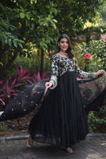 Load image into Gallery viewer, Jiya Faux Blooming & Viscose Dyable Jacquard Anarkali | Shoppers Trend