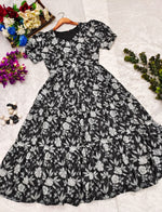 Load image into Gallery viewer, Renuka Muslin Dress | Shoppers Trend