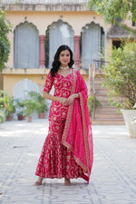 Load image into Gallery viewer, Lata Viscose Georgette Kurti | Shoppers Trend