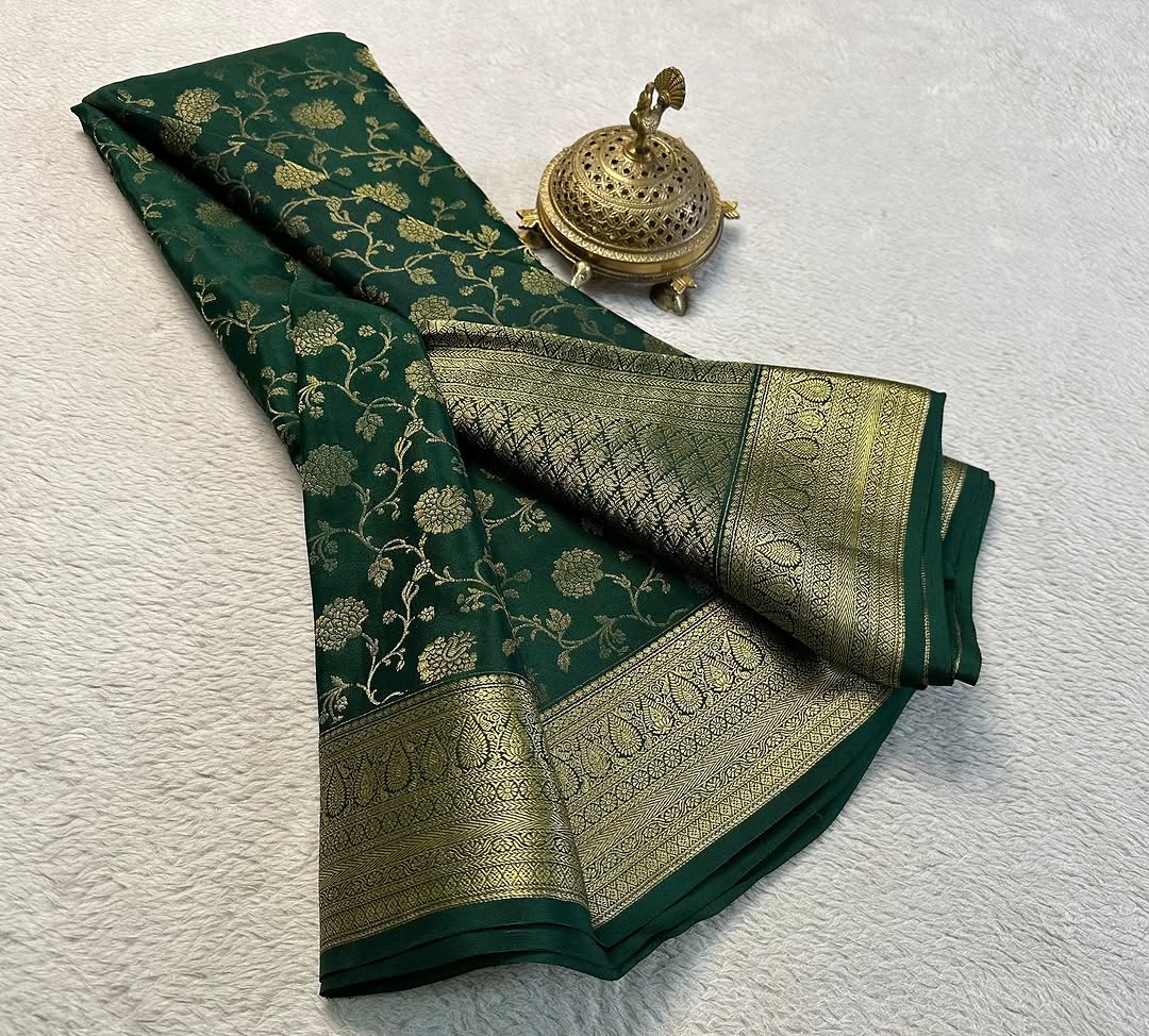 Pure Green Color Wonderful Pure Mysore Silk Sarees With Price And Online Shopping Price Under 1500. This Fabric Pure Mysore Silk Saree Mainly Manufacturing Pure  Mysore district in Karnataka  , India .