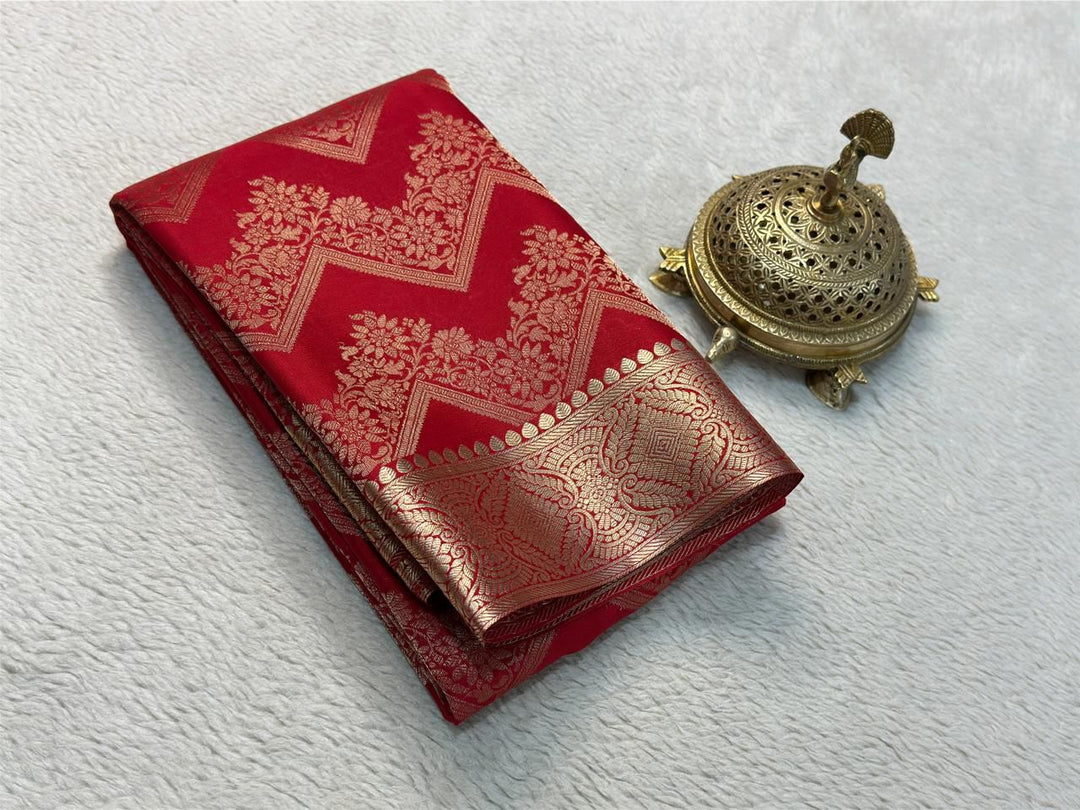 Red Wonderful Mysore Silk sarees with price and online shopping price under 1500. this fabric Mysore Silk saree mainly manufacturing Mysore district in Karnataka  , India .