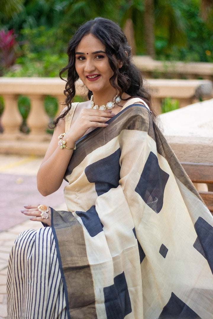 Kavya Kalamkari Tussar Silk Saree | Shoppers Trend