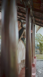 Load and play video in Gallery viewer, Ohm Shanthi Oshana Dhavani Set For Onam