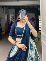 Load image into Gallery viewer, Chhaya Dola Silk Dhavani Set / Half Saree / Langa voni | Shoppers Trend
