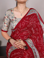 Load image into Gallery viewer, Dark Pink Color Green Silk Sarees Price and Online Shopping Price Under 1000 . 
