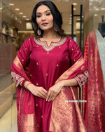 Load image into Gallery viewer, Jisha Heavy Banana Chanderi Silk Kurti | Shoppers Trend
