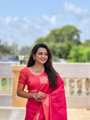 Dark Pink Soft Silk Sarees With Price and Online Shopping Price under 1500 . This Fabric Smooth and Beautiful Design and Gold Zari Weaving Work Saree and Mainly Manufacturing Kanchipuram  in Tamil Nadu .