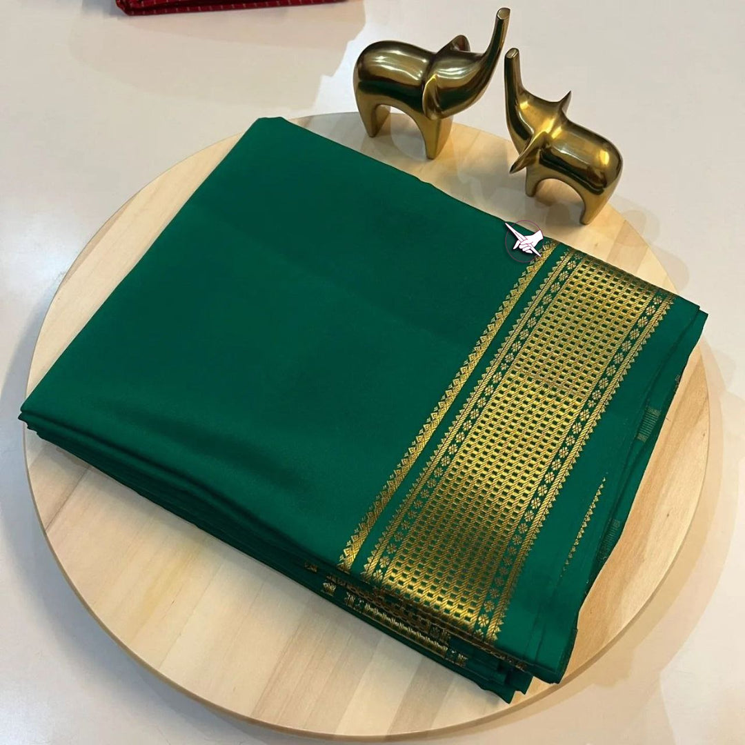Shop Traditional Silk Sarees for Women , Lightweight Mysore Silk Saree for Parties , Elegant Mysore Silk Saree for Festive Wear , Buy Traditional Green Silk Saree Online , Shop Latest Green Mysore Silk Saree . 