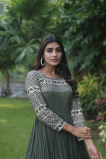 Load image into Gallery viewer, Zarna Faux Blooming Mehndi Gown | Shoppers Trend
