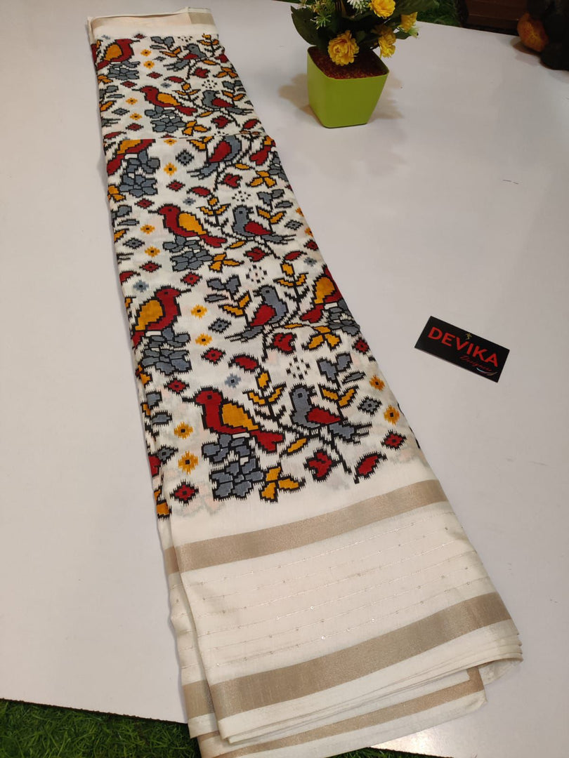 Off-white Bird Design Dola Silk Sarees With Price and Online Shopping Price Under 1000 . this Fabric Bird Design and Flowers Grey and red Color Design Model Using This Fabric . 