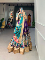 Load image into Gallery viewer, Shraddha Dola Silk Purple Dhavani | Shoppers Trend
