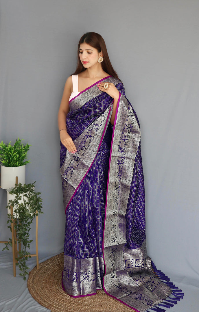 Jaya Silk Saree | Shoppers Trend