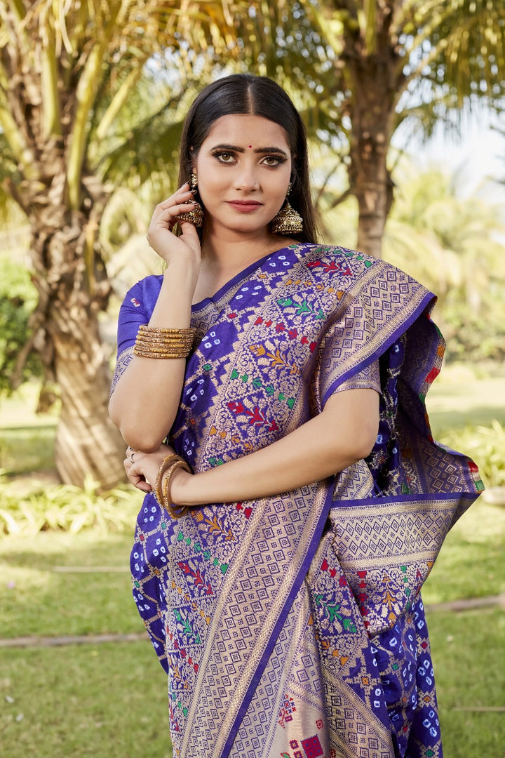 Yashoda Pure Gharchola Bandhej Silk Saree | Shoppers Trend