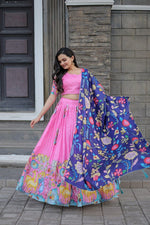 Load image into Gallery viewer, Vaishali  Dola Silk Dhavani Set | Langa Voni | Shoppers Trend
