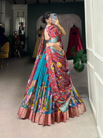Load image into Gallery viewer, Nishali Dola Silk Dhavani Set | Langa Voni | Shoppers Trend
