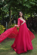 Load image into Gallery viewer, Vanita Faux Blooming Anarkali | Shoppers Trend
