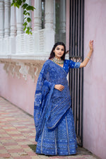 Load image into Gallery viewer, Yashvi Vaishali silk Blue Dhavani Set | Half-Saree | Shoppers Trend
