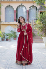 Load image into Gallery viewer, Mayuri Faux Blooming Georgette Anarkali | Shoppers Trend

