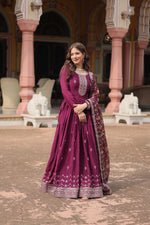 Load image into Gallery viewer, Heena Chinnon With Embroidery Work Anarkali | Shoppers Trend
