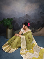 Load image into Gallery viewer, Daya Jacquard Chex Saree | Shoppers Trend
