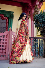 Load image into Gallery viewer, Priti Vichitra Silk Langa Davani / Dhavani Set | Shoppers Trend

