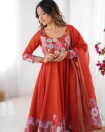 Load image into Gallery viewer, Binti Heavy Pure Organza Silk Red Anarkali | Shoppers Trend

