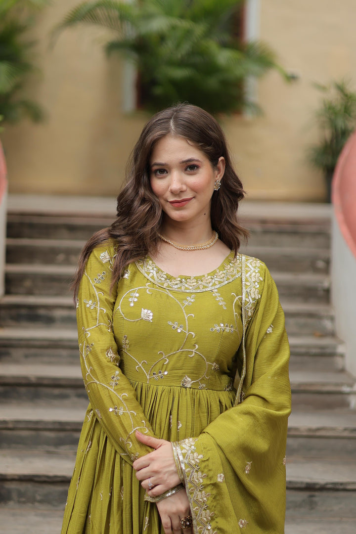 Tina Chinon Anarkali | Shoppers Trend