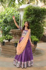 Load image into Gallery viewer, Kiya Cosmos Jequard Dhavani  / Langa Davani | Shoppers Trend
