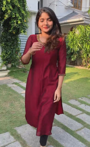 This kurti is crafted from pure lactose fabric with delicate handwork. It has a V-neck, half sleeves, and measures 48 inches in length. Easy to maintain with machine wash. Each purchase includes one kurti.
