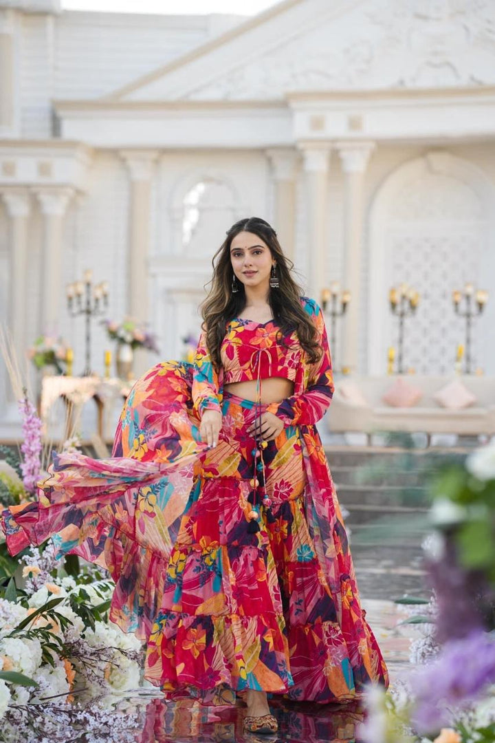 Red Color With MultiColor Fox Georgette Anarkali With Price and Online Shopping Price Under 1500 . This Fabric So Heavy Print and Heavy Fabric and Blouse Featuring a heavy suit set in print with intricate . Paired with matching pants . Color Red This Anarkali Traditional Look For 2024-25 , 2025-26 . 