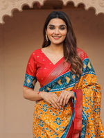 Load image into Gallery viewer, Vamya Dola Silk Saree | Shoppers Trend
