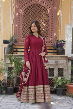 Load image into Gallery viewer, Kanika Star Georgette Anarkali | Shoppers Trend
